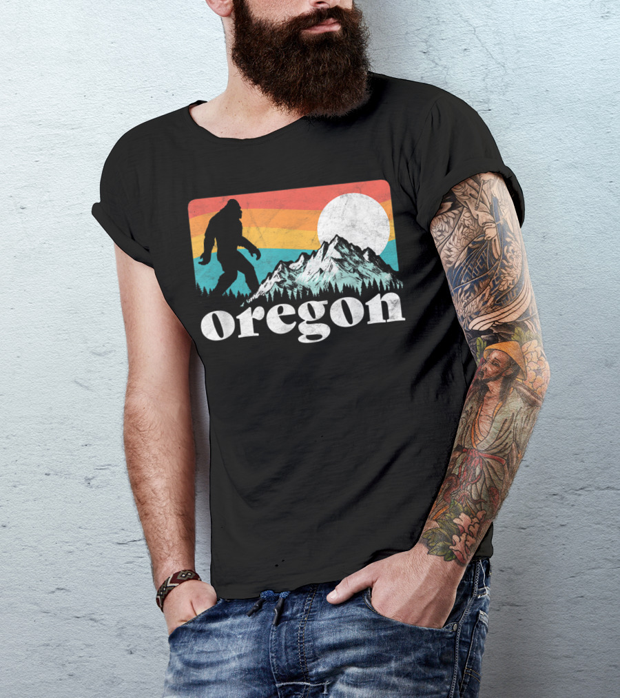 Bigfoot Oregon Mountains Retro Sunset T-Shirt