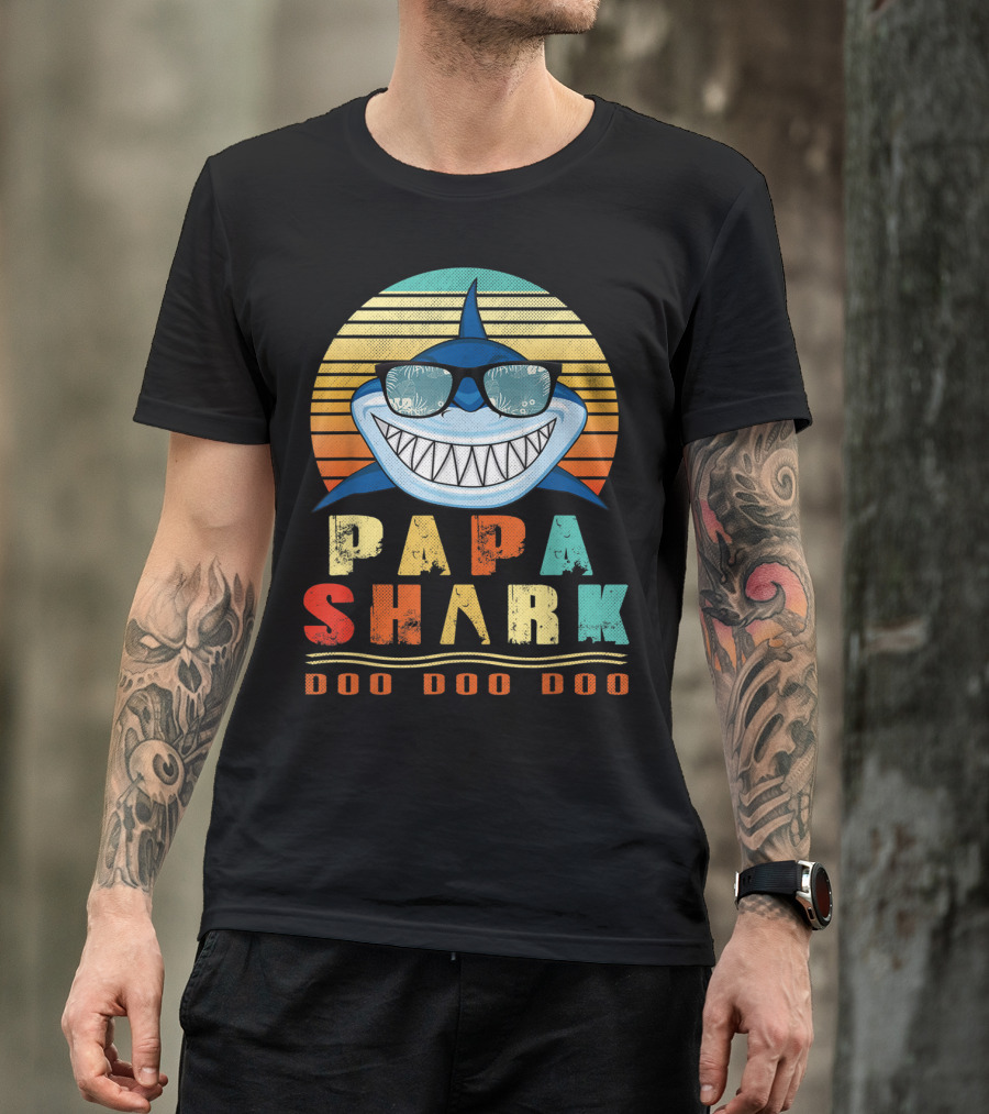Papa Shark Doo Doo Doo Cool Sunglasses Retro Sunset Vibe T-Shirt