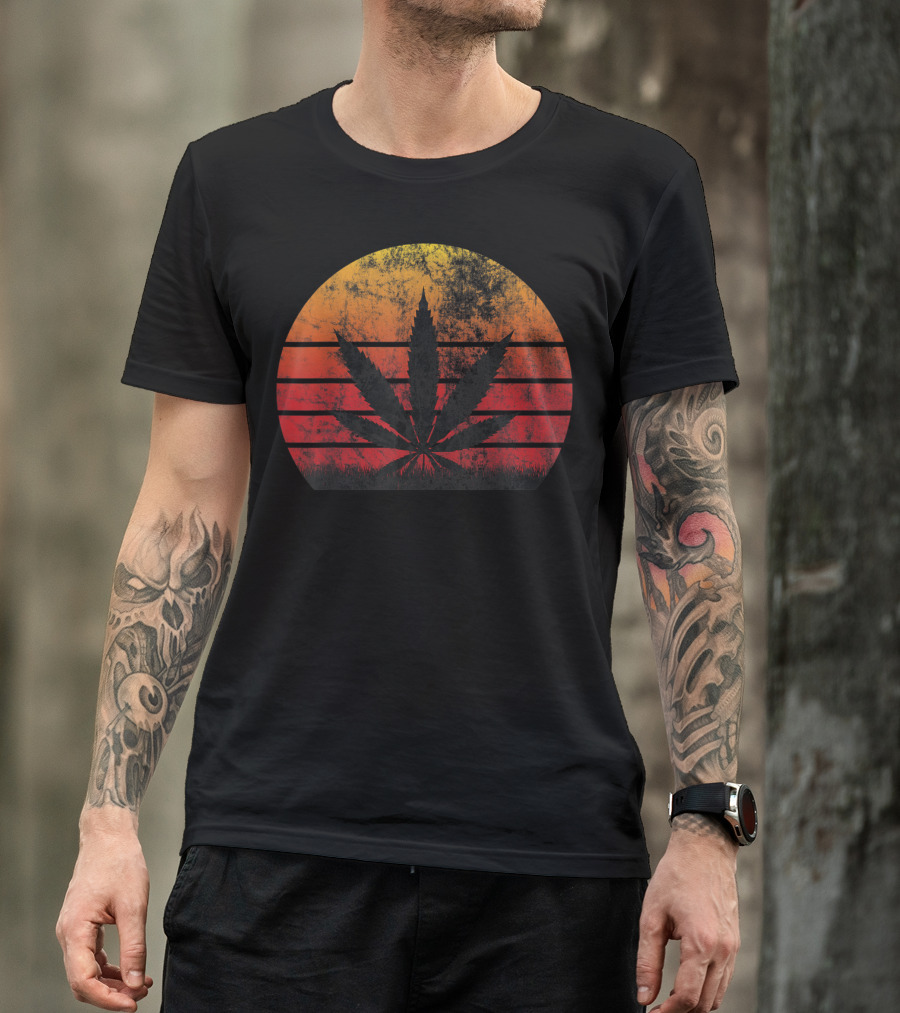 Sunset Grunge Cannabis Leaf Vintage Weed T-Shirt