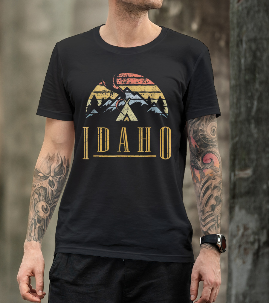 Idaho Vintage Mountains Campfire Retro Camping Scene T-Shirt