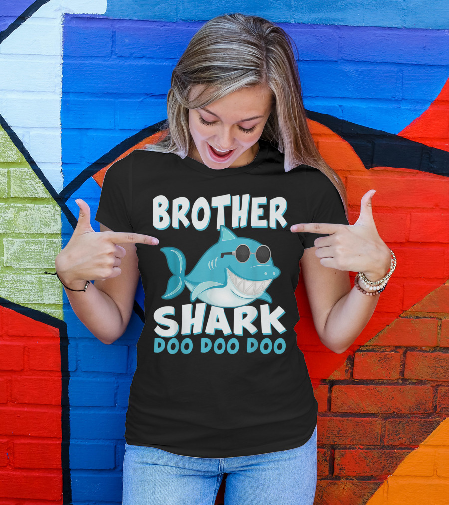 Brother Shark Doo Doo Doo Retro Vintage Father's Day T-Shirt