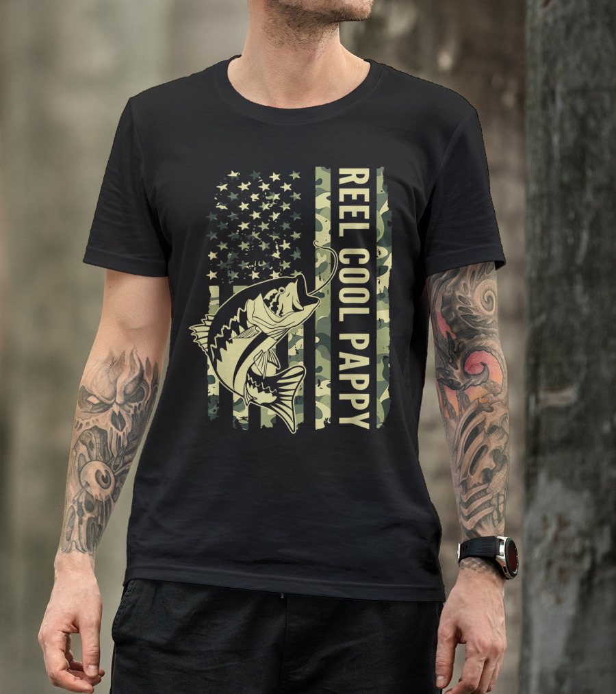 Mens Reel Cool Pappy Camouflage American Flag Fish T-Shirt
