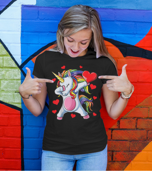 Valentines Day Dabbing Unicorn With Heart Girls T-Shirt