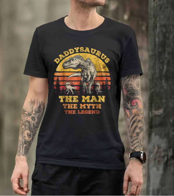 Daddysaurus The Man The Myth The Legend Dinosaur Silhouette Retro Sunset T-Shirt