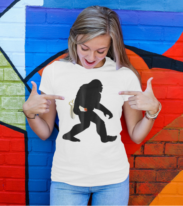 Funny Bigfoot Sasquatch Carrying Chicken Boys T-Shirt