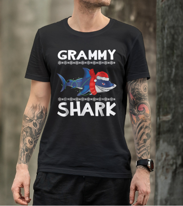 Grammy Shark Christmas Family With Santa Hat And Scarf T-Shirt