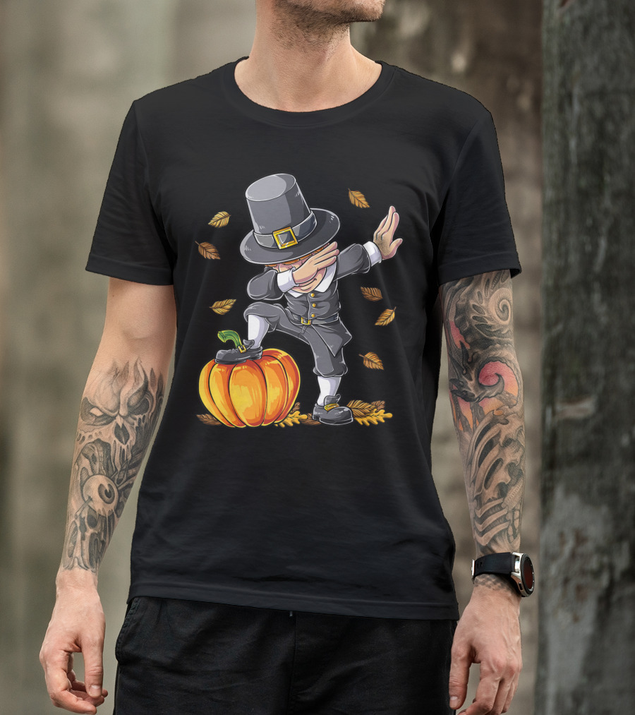Thanksgiving Dabbing Pilgrim Boy Pumpkin Autumn Leaves T-Shirt