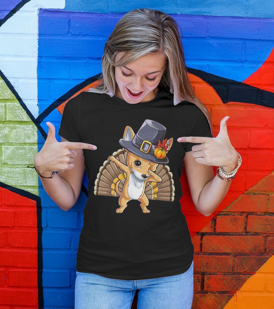 Thanksgiving Dabbing Chihuahua Pilgrim Hat Turkey Feathers T-Shirt