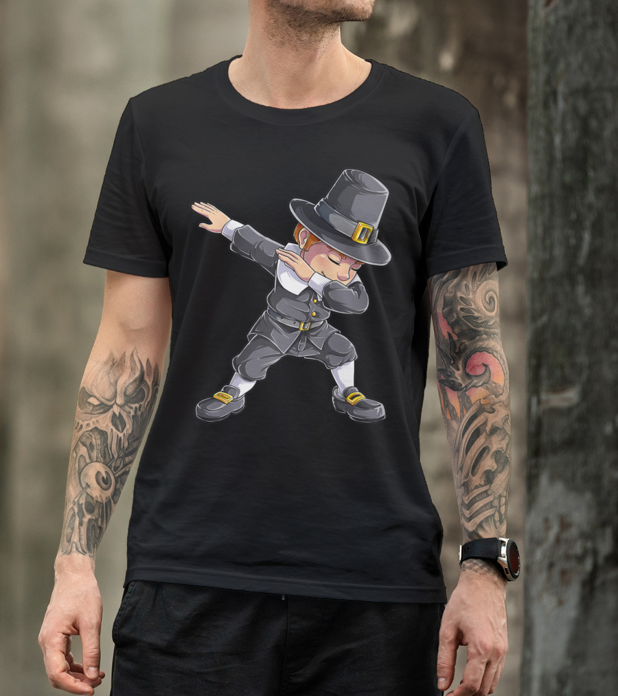 Thanksgiving Pilgrim Dabbing Celebration With Pilgrim Hat And Buckled Shoes T-Shirt