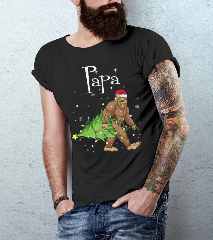 Papa Bigfoot Funny Sasquatch Christmas Tree Santa Hat T-Shirt