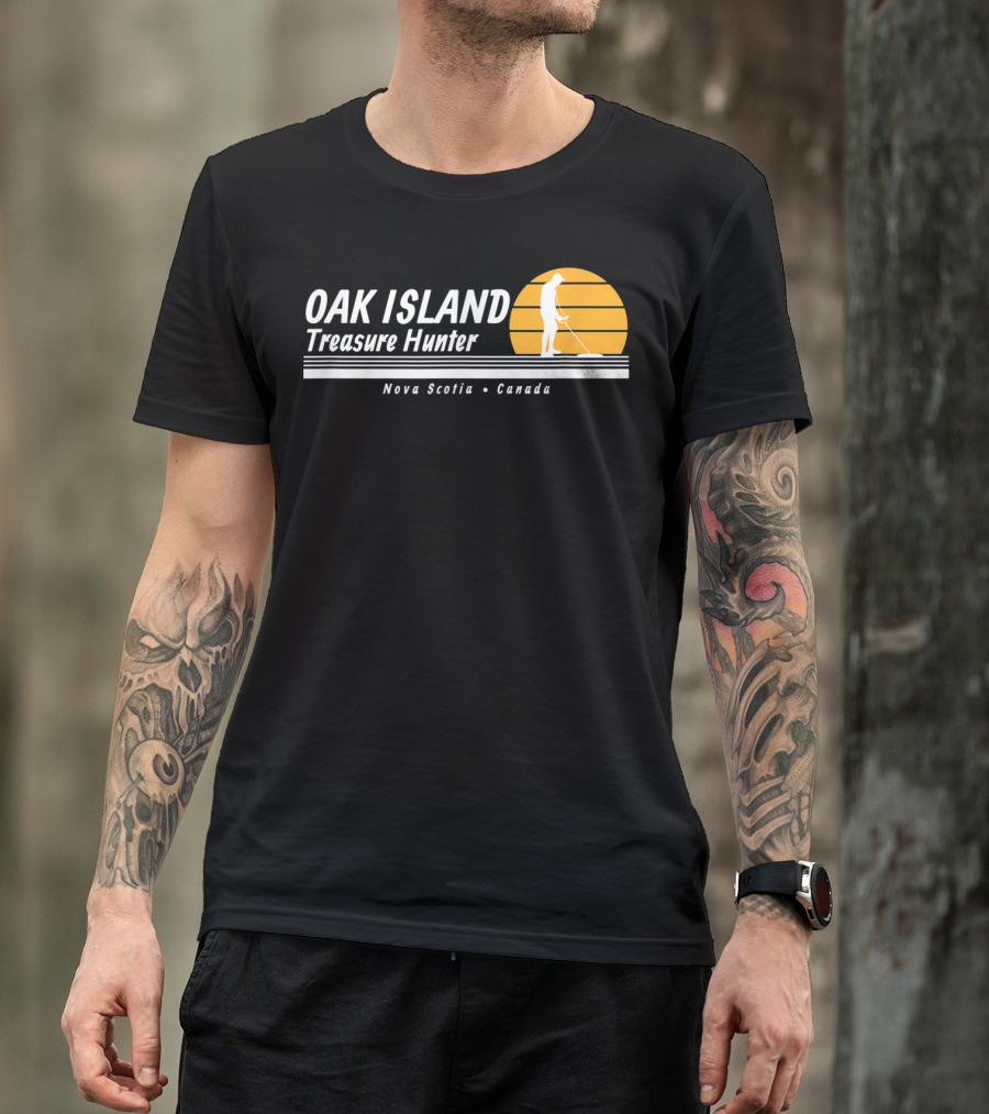 Oak Island Treasure Hunter Nova Scotia Canada Metal Detector Sunset T-Shirt