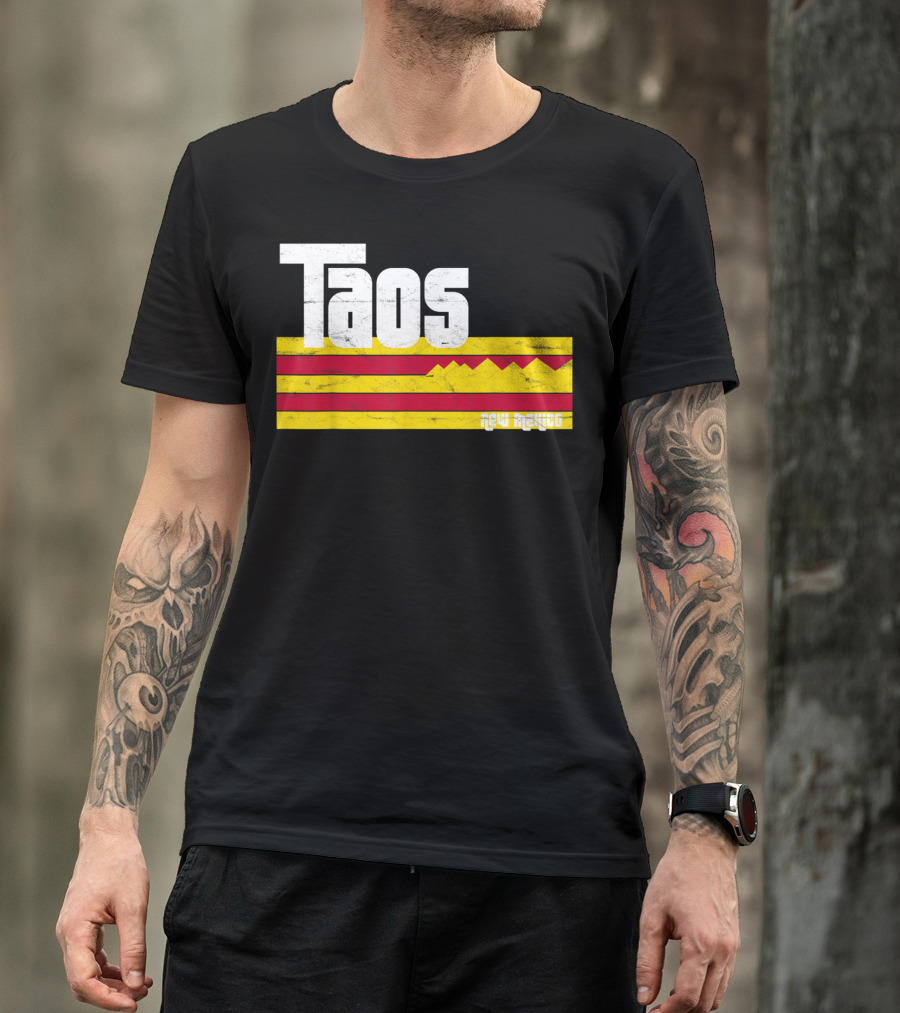 Taos New Mexico Vintage Mountain Stripes Skiing Hiking T-Shirt