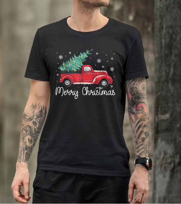 Vintage Red Truck With Christmas Tree And Merry Christmas Snowflakes T-Shirt