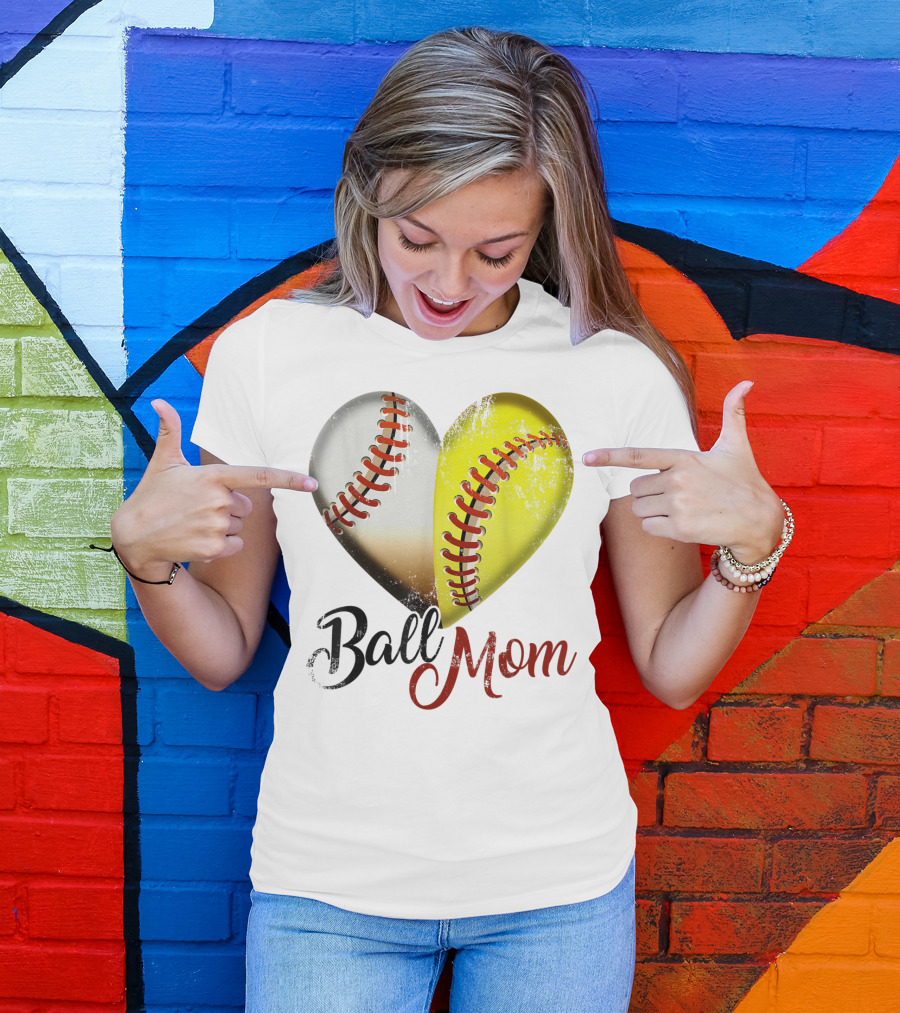 Ball Mom Heart Baseball Players Funny T-Shirt