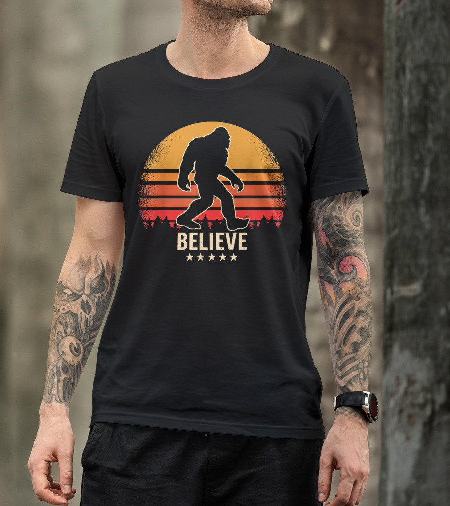 Believe Sunset Bigfoot Silhouette Retro Stars Forest T-Shirt