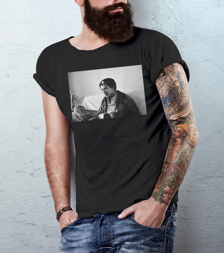 Vintage College Obama Black And White Photo Smoking Relaxed Mood T-Shirt