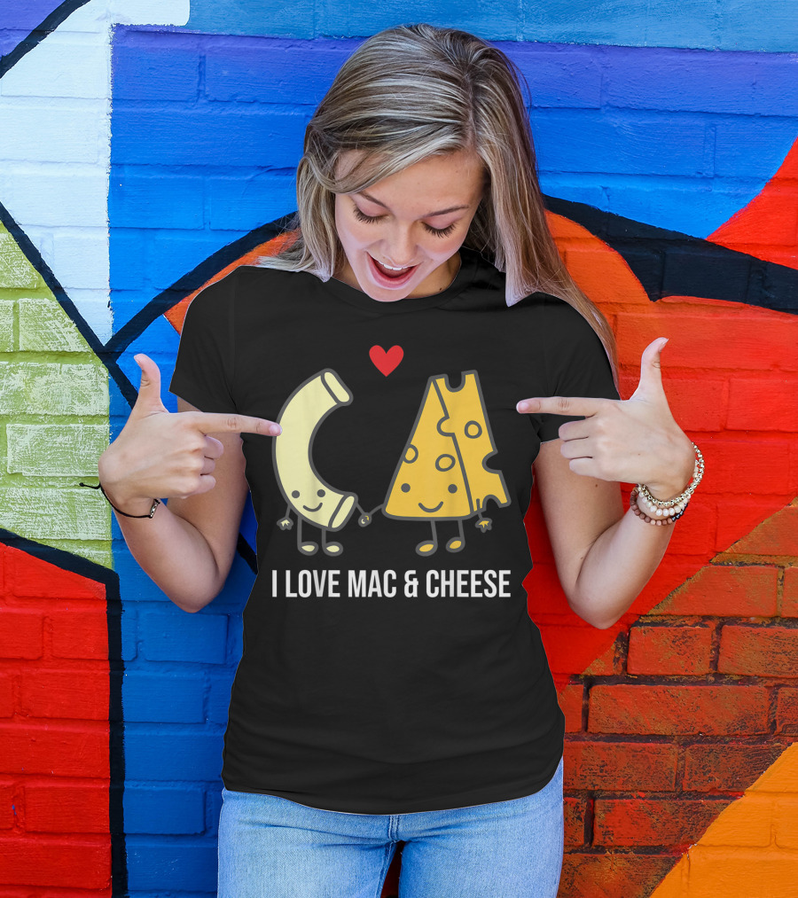 I Love Mac And Cheese Smiling Pasta And Cheese With Heart T-Shirt