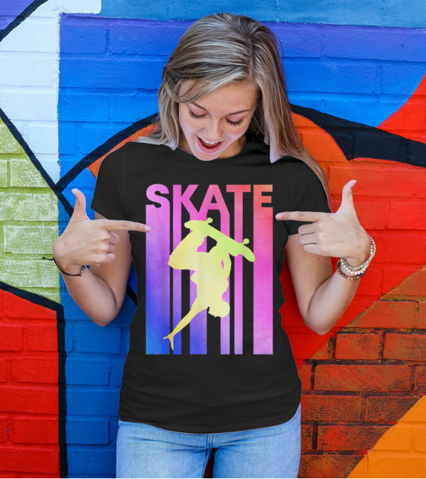 SKATE Retro Skateboard Backflip Vintage T-Shirt
