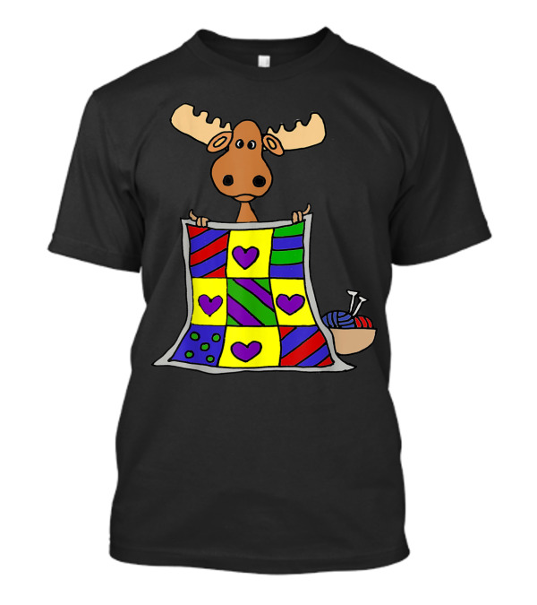 Smileshoba Moose Holding Patchwork Quilt With Hearts And Yarn Cartoon T-Shirt