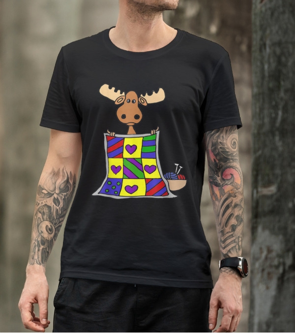 Smileshoba Moose Holding Patchwork Quilt With Hearts And Yarn Cartoon T-Shirt