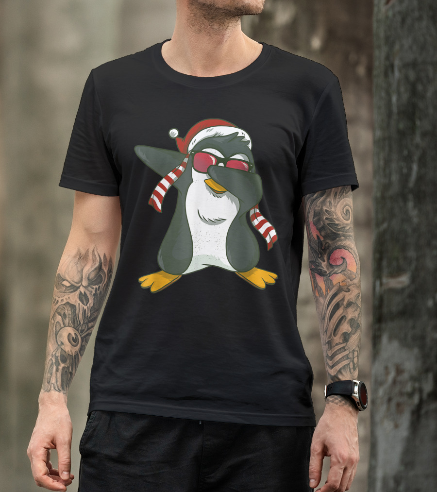 Funny Christmas Dabbing Penguin In Santa Hat With Scarf T-Shirt