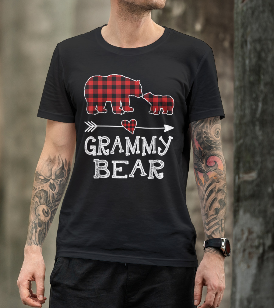 Grammy Bear Buffalo Plaid Christmas Bear Family Hearts T-Shirt