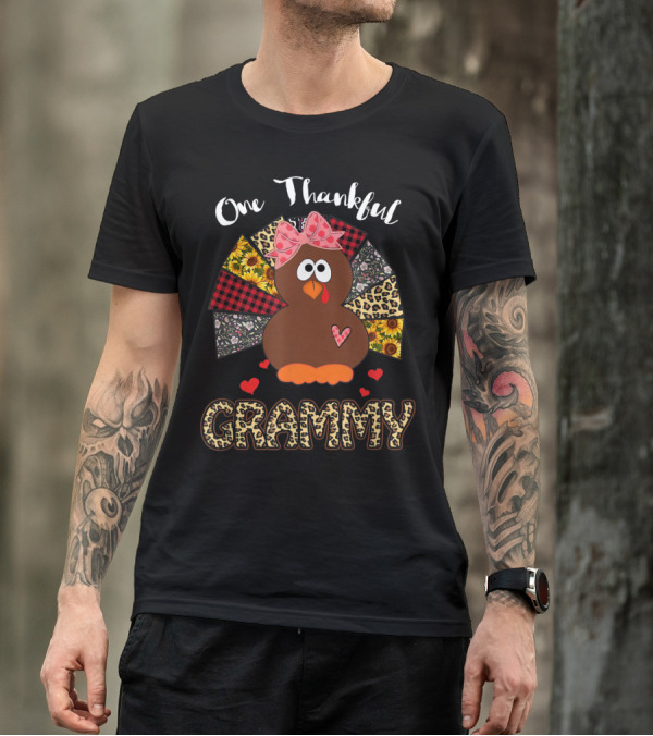 One Thankful Grammy Leopard Print Turkey With Bow And Hearts T-Shirt