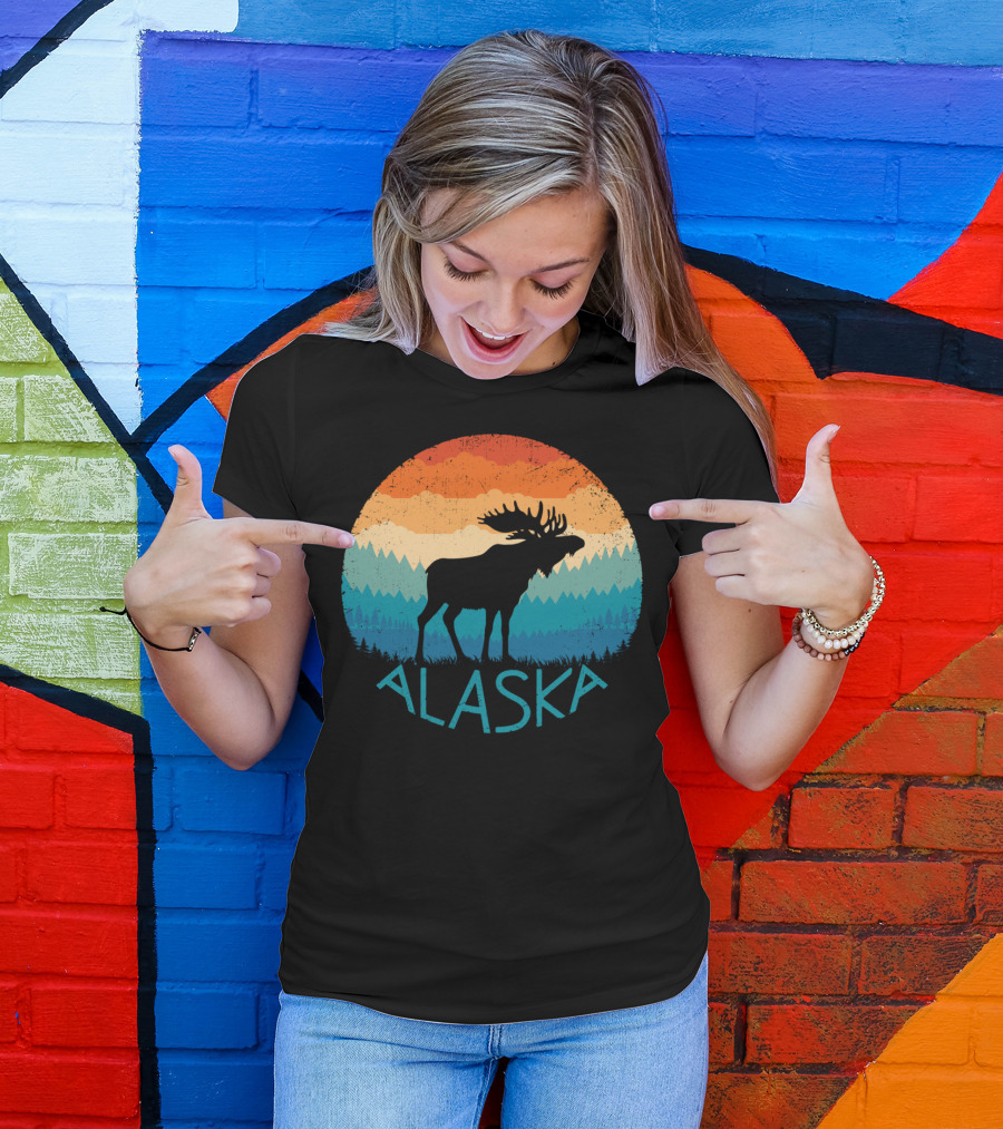 Alaska Retro Moose Vintage Mountain State Sunset Scene T-Shirt