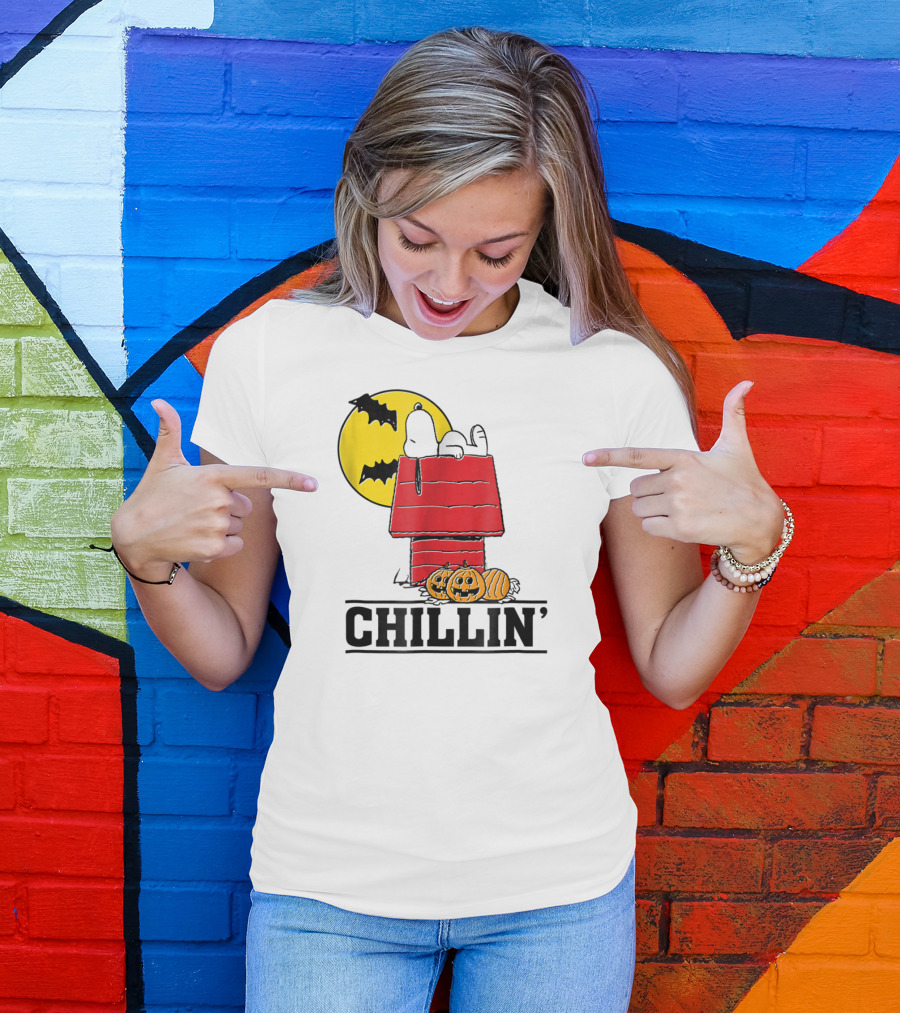 Peanuts Snoopy Chillin' Halloween With Pumpkins And Bats T-Shirt