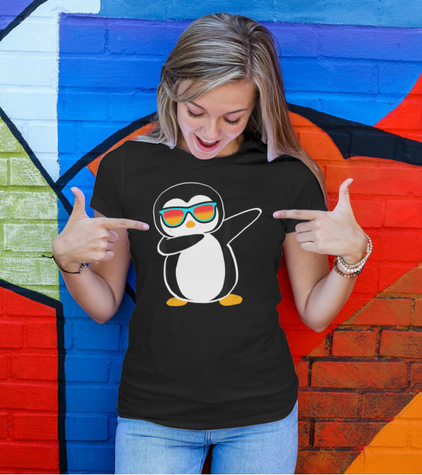 Dabbing Penguin Cute Animal With Sunglasses Birthday Party T-Shirt