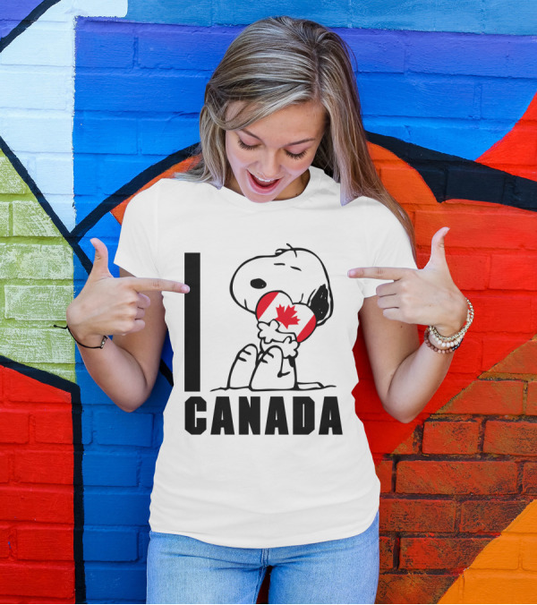 I Love Canada Snoopy Hugging Maple Leaf The Peanuts Movie T-Shirt