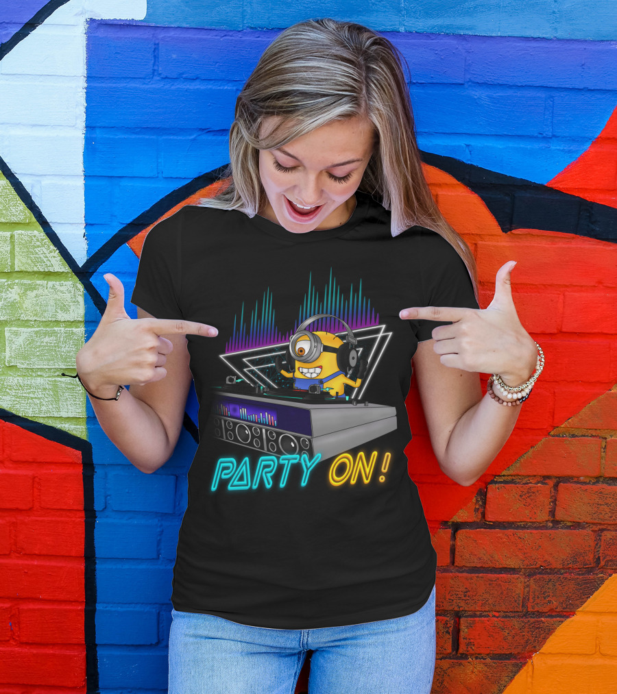 Despicable Me Minions Party On DJ Remix Vibes T-Shirt