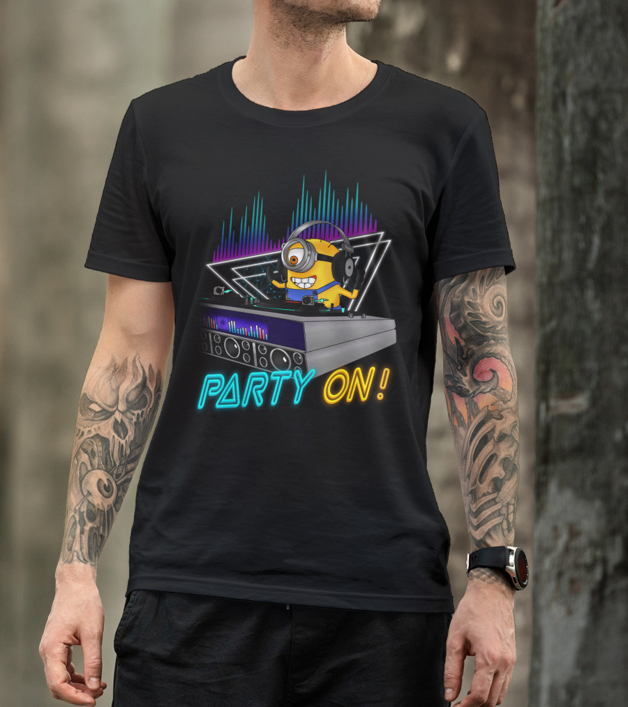 Despicable Me Minions Party On DJ Remix Vibes T-Shirt