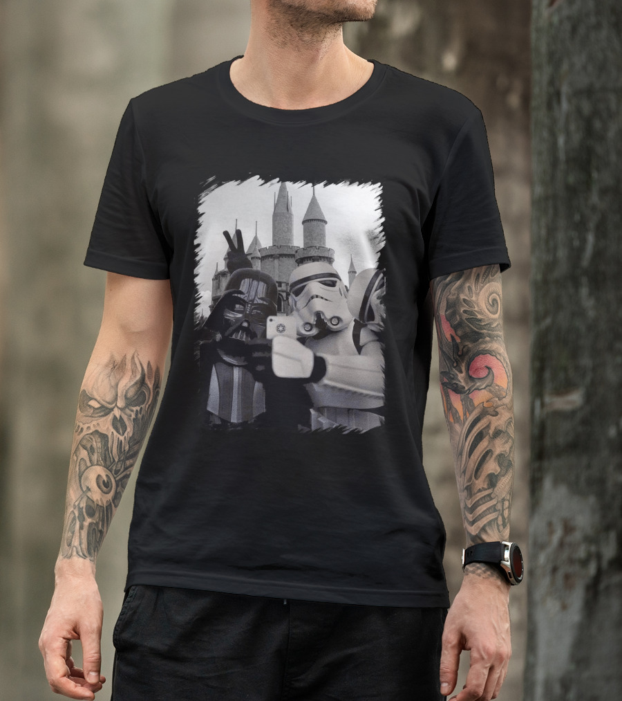 Selfie With Darth Vader And Stormtroopers At Disneyland Castle Star Wars T-Shirt