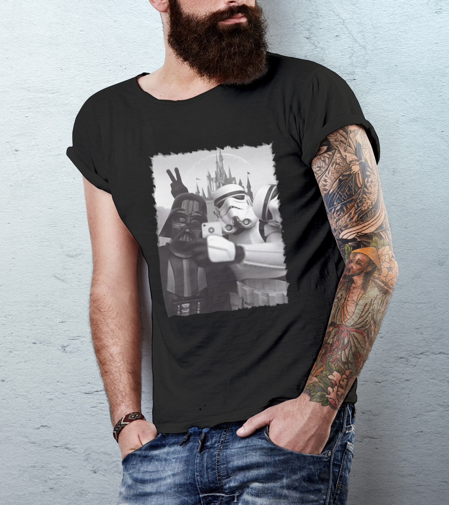 Selfie In Disneyworld Darth Vader Star Wars Stormtrooper Peace Sign Castle T-Shirt