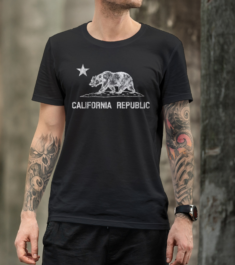 California Republic Bear Flag With Star T-Shirt