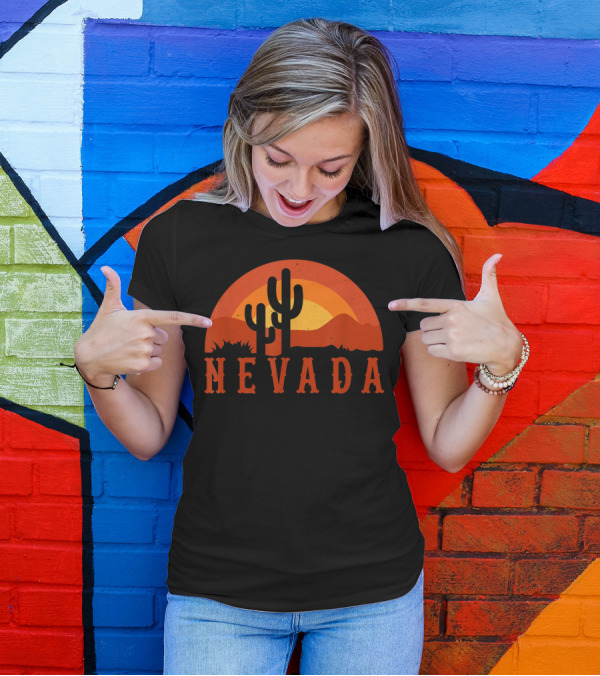 Nevada Cactus Sunset Desert Travel USA T-Shirt