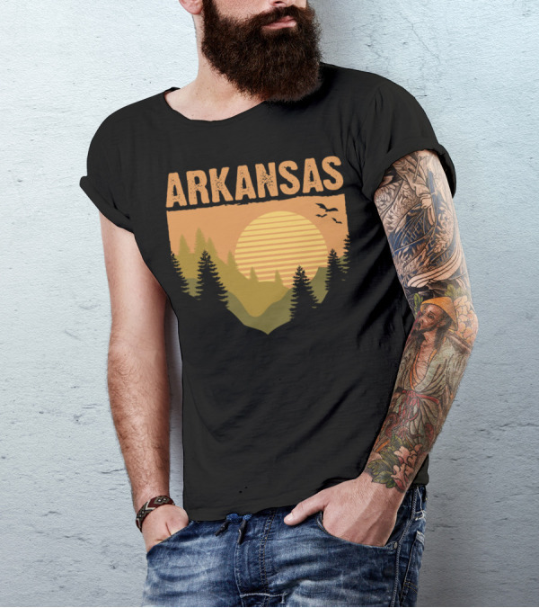 Retro Arkansas Mountain Landscape With Sunset Souvenir US T-Shirt