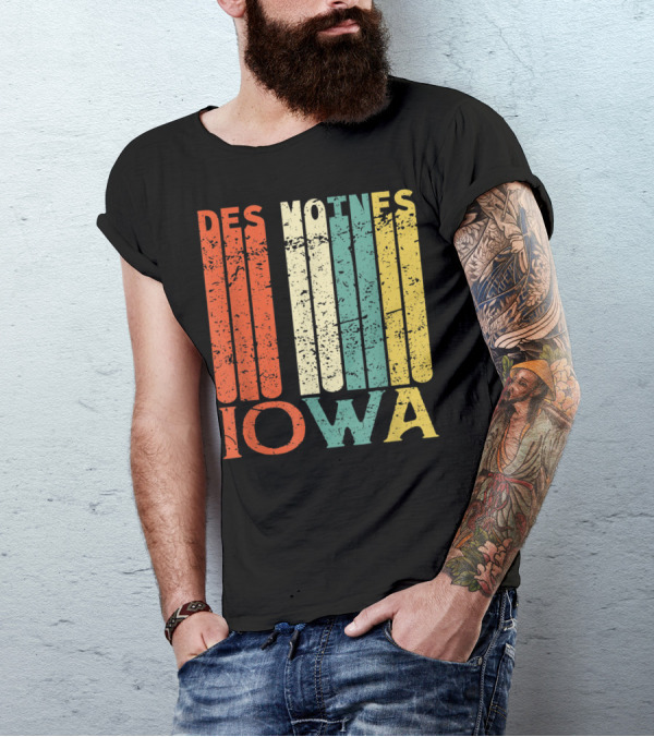 Des Moines Iowa Retro Style Text Vertical Bars T-Shirt