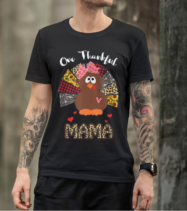 One Thankful Mama Leopard Pattern Turkey With Heart And Bow T-Shirt