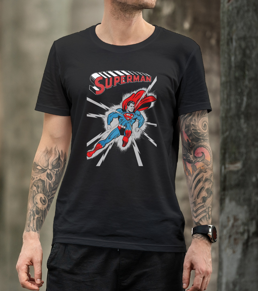 Superman Classic Comic Book Style Cover With Iconic Red And Blue Suit And Cape T-Shirt