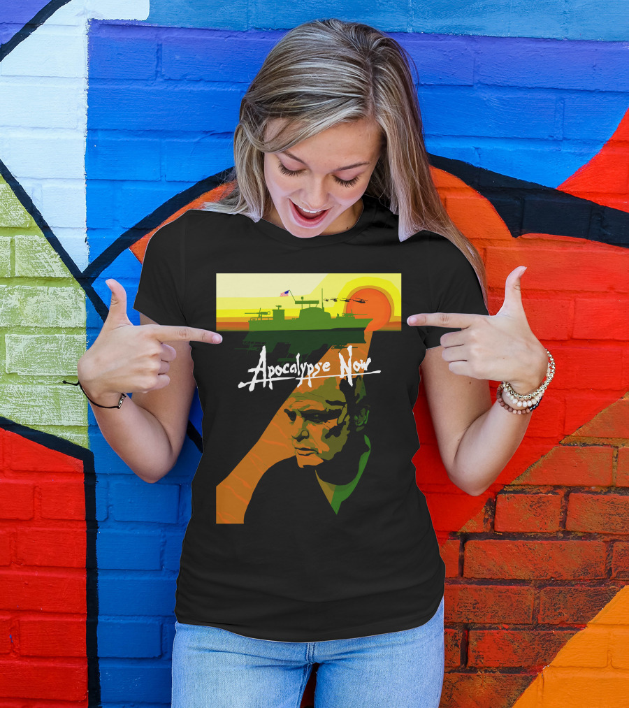 Apocalypse Now Vintage Movie Poster Art With Helicopters And Sun Background T-Shirt