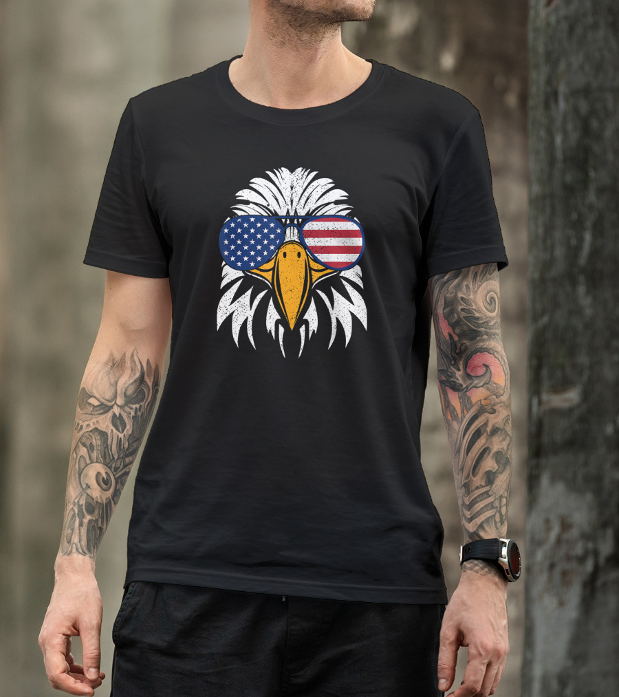Patriotic American Bald Eagle 4th Of July USA Flag Sunglasses T-Shirt