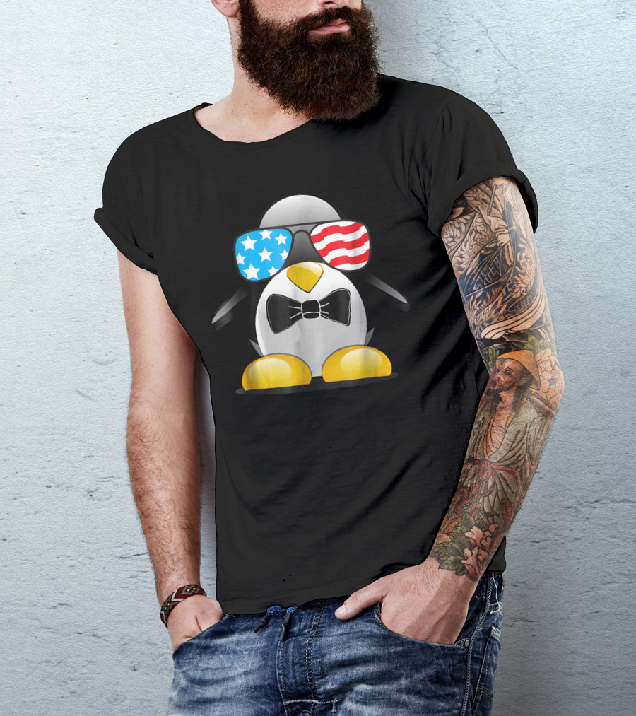 Cute Patriotic Penguin With 4th Of July Flag Sunglasses Bow Tie T-Shirt