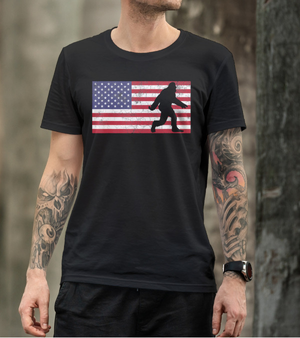 Fourth Of July 4th American Flag USA Bigfoot T-Shirt