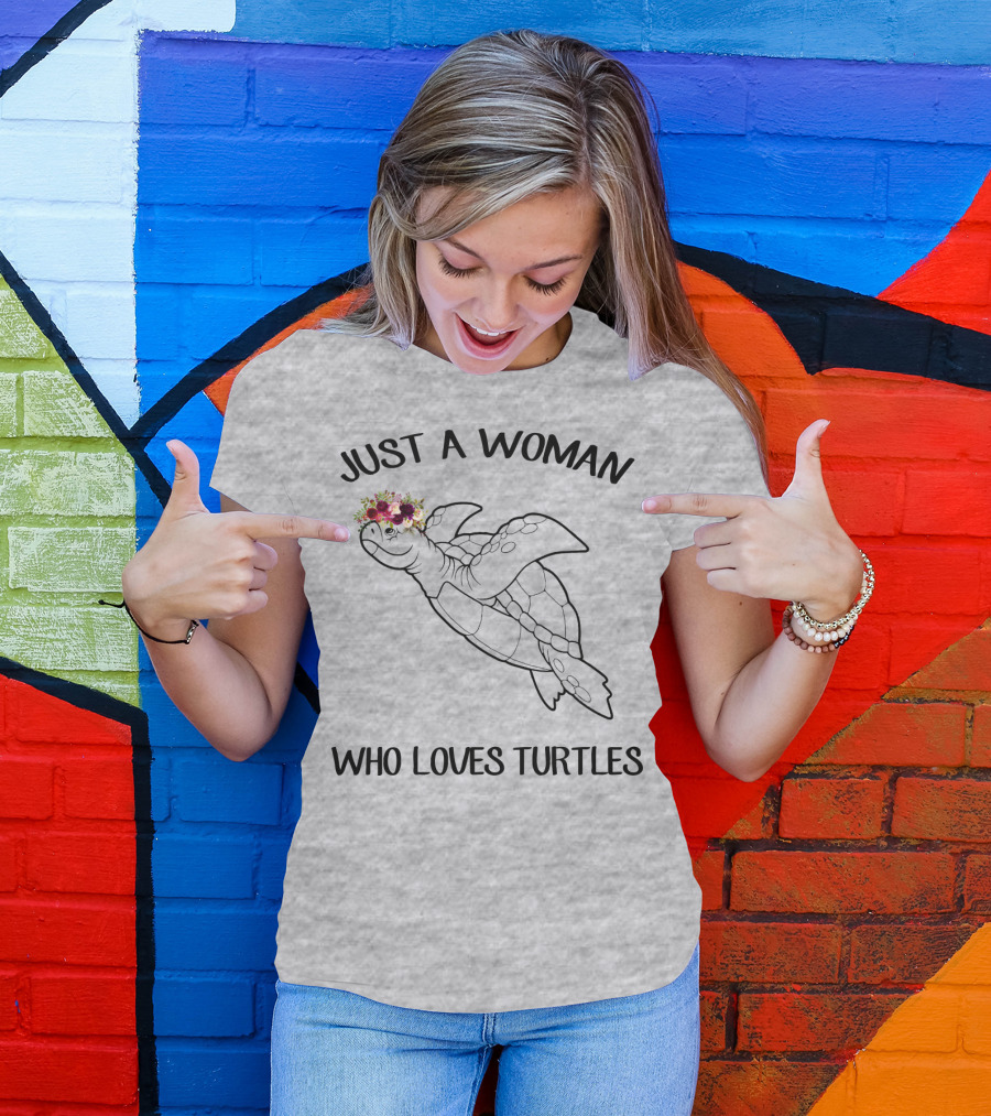 Just A Woman Who Loves Turtles With Floral Crown T-Shirt
