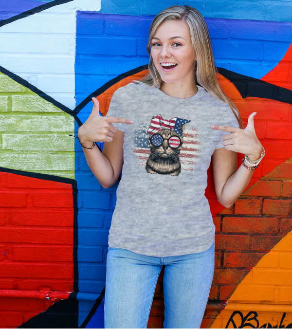 Cat American Flag Glasses Bandana T-Shirt