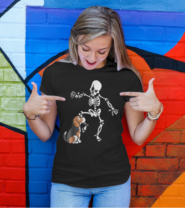 Beagle Biting Skeleton Leg Halloween Dog Funny T-Shirt