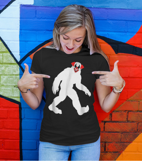 Bigfoot Clown Mask Halloween Costume Scary T-Shirt