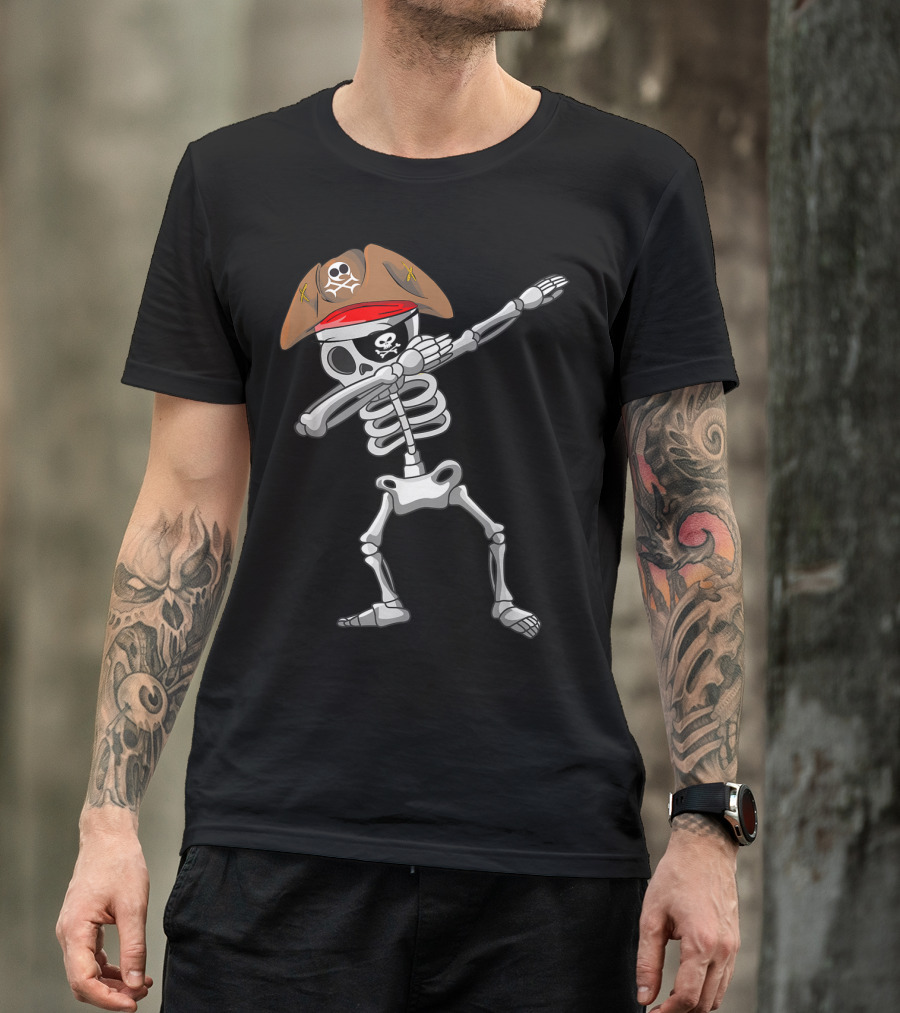 Skeleton Dabbing Pirate Skull Crossbones Hat T-Shirt